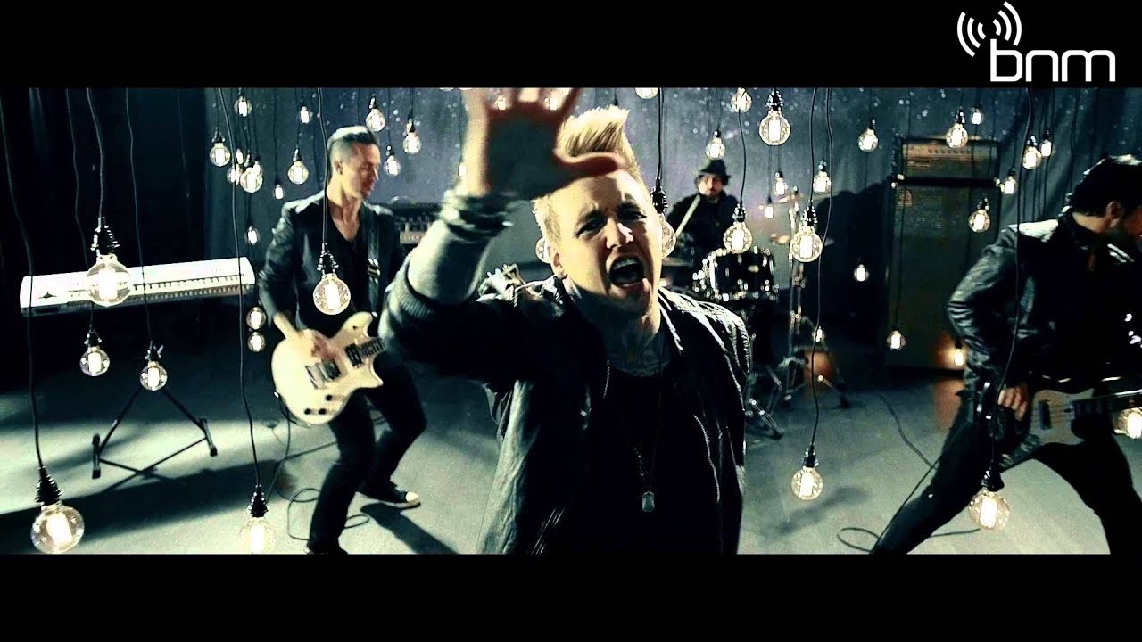 Papa Roach - HELP (Official Video) 